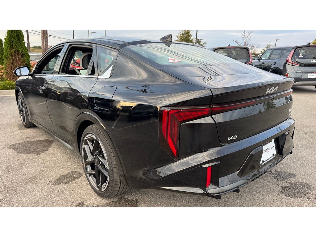 2025 Kia K4 GT-Line photo 21