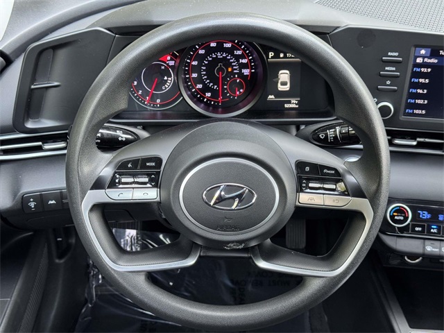 2023 Hyundai Elantra SEL photo 18