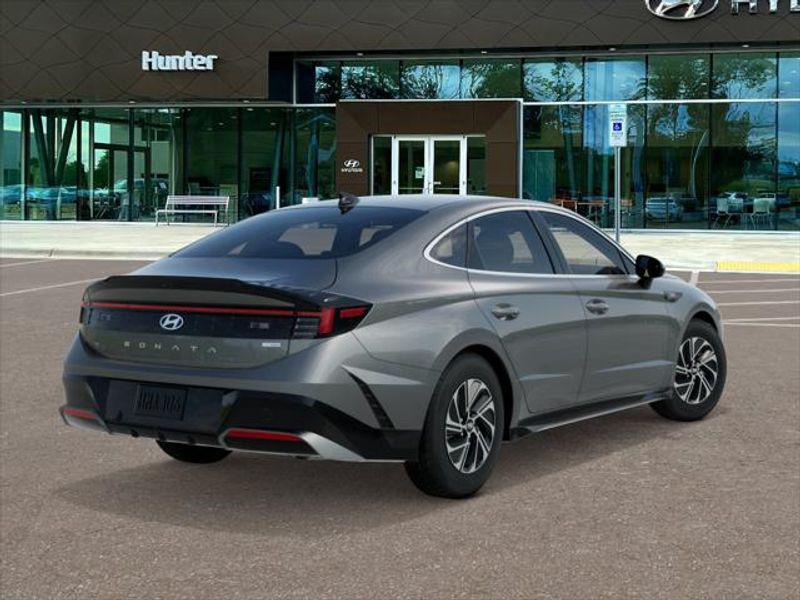 2026 Hyundai Sonata Hybrid Blue photo 3