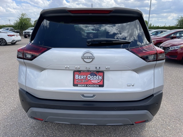 2023 Nissan Rogue SV photo 6