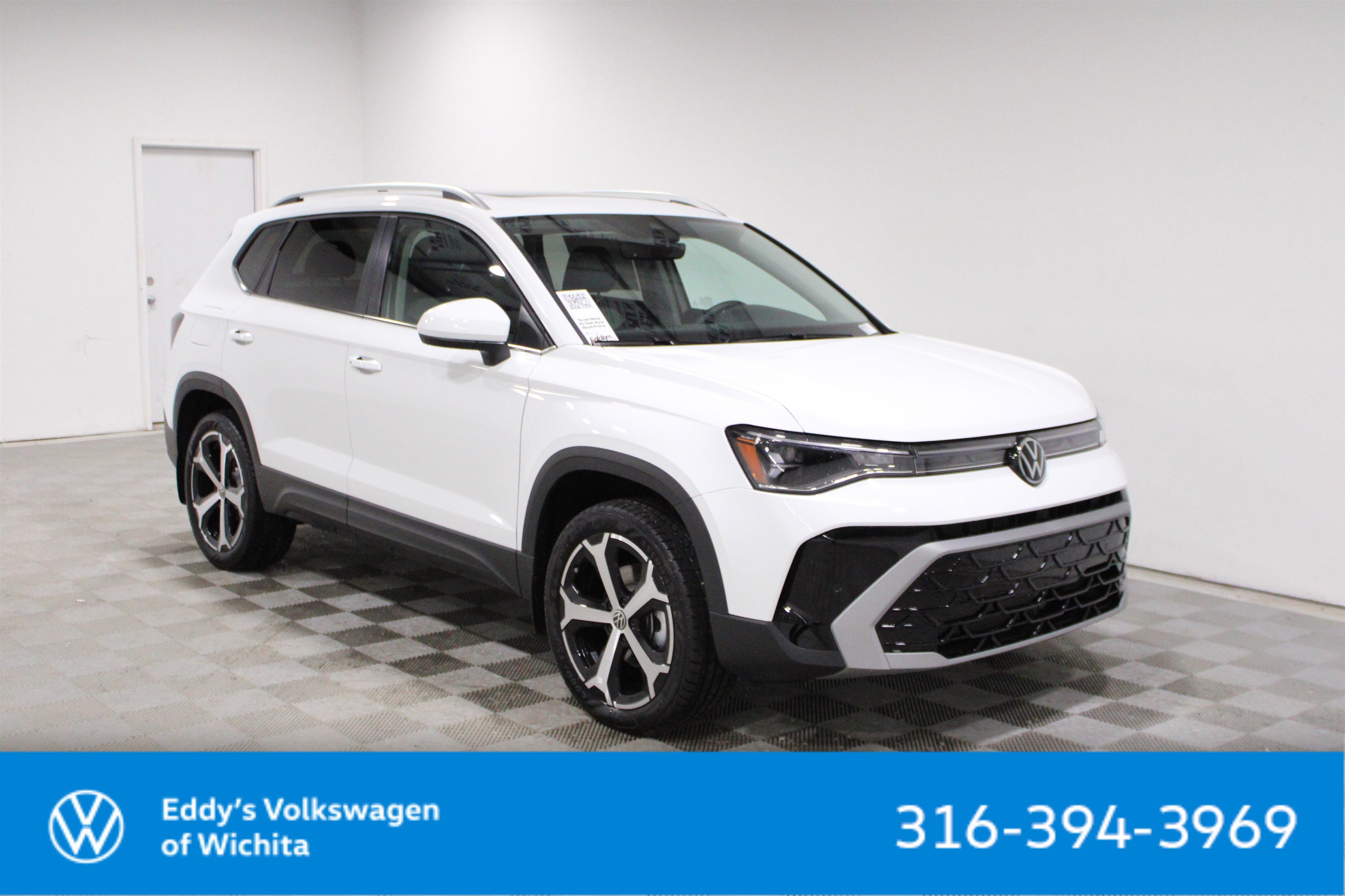 2025 Volkswagen Taos SEL's photo