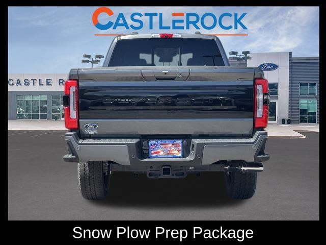 2025 Ford F-350 Platinum photo 4