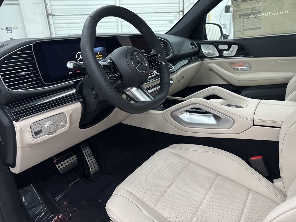 2026 Mercedes Benz GLS 450 4MATIC photo 11