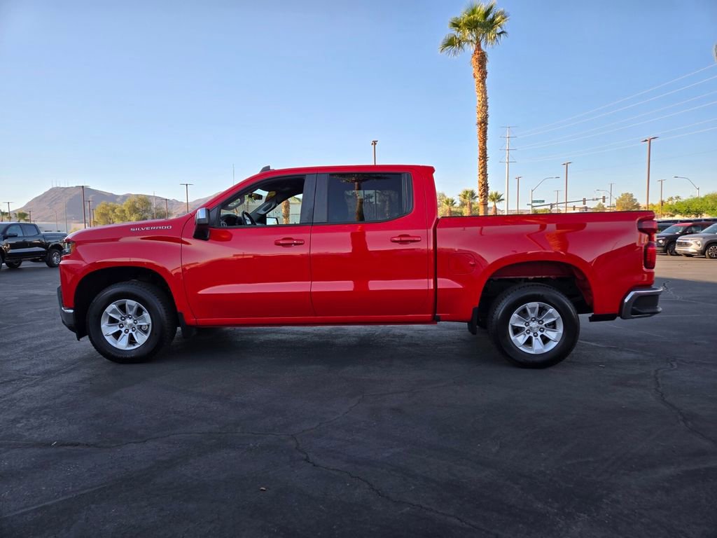 2020 Chevrolet Silverado 1500 LT photo 3
