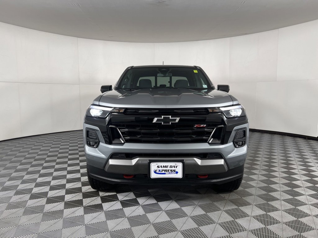 2024 Chevrolet Colorado Z71 photo 12