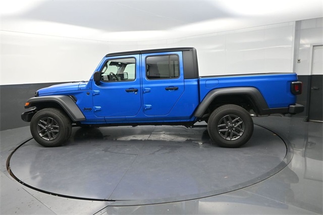 2025 Jeep Gladiator Sport S photo 3