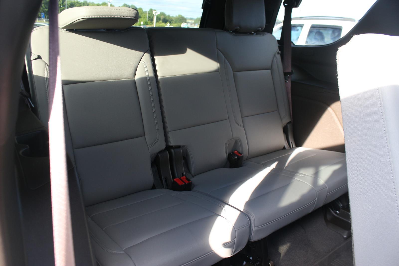2021 Chevrolet Tahoe Z71 photo 35