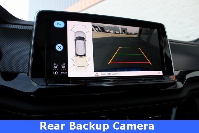 2025 Volkswagen Atlas Cross Sport SEL R-Line photo 2