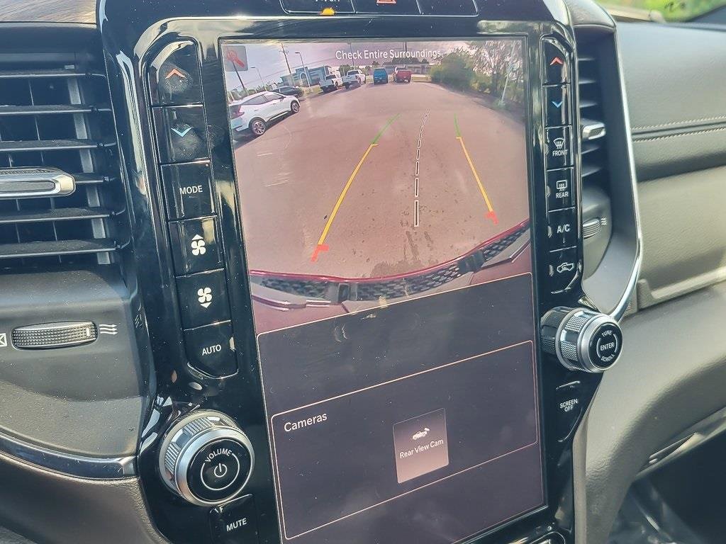 2025 RAM 1500 - Image 16