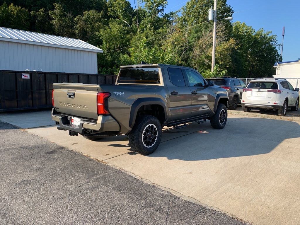 2025 Toyota Tacoma TRD Off-Road 4x4 Double Cab photo 3