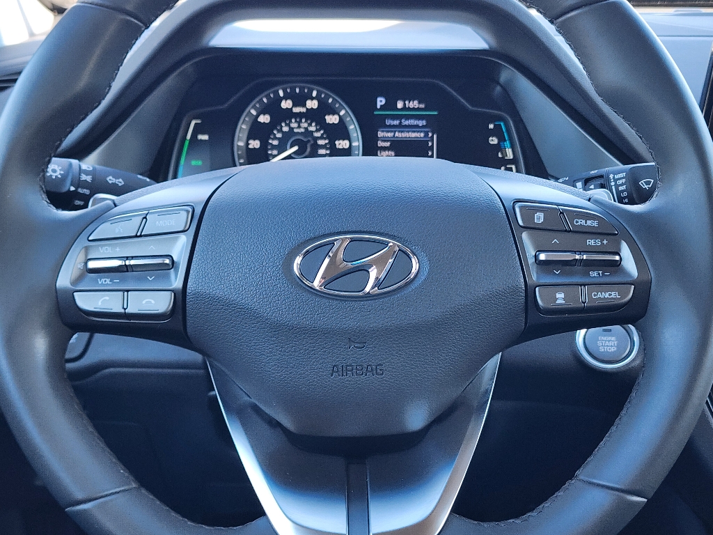 2021 Hyundai Ioniq Plug-In Hybrid SE photo 11
