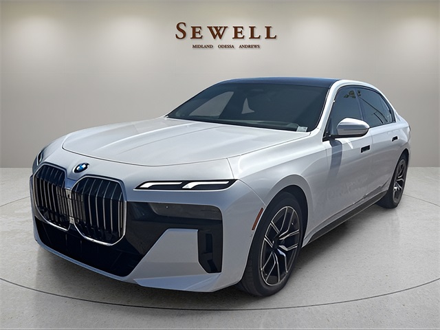 2025 BMW 7 Series 760i's photo