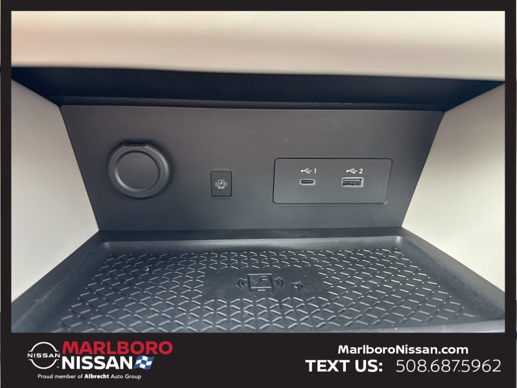 2025 Nissan Pathfinder SL photo 28