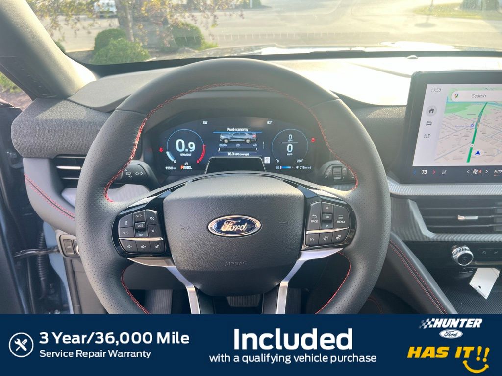 2025 Ford Explorer ST-Line photo 3