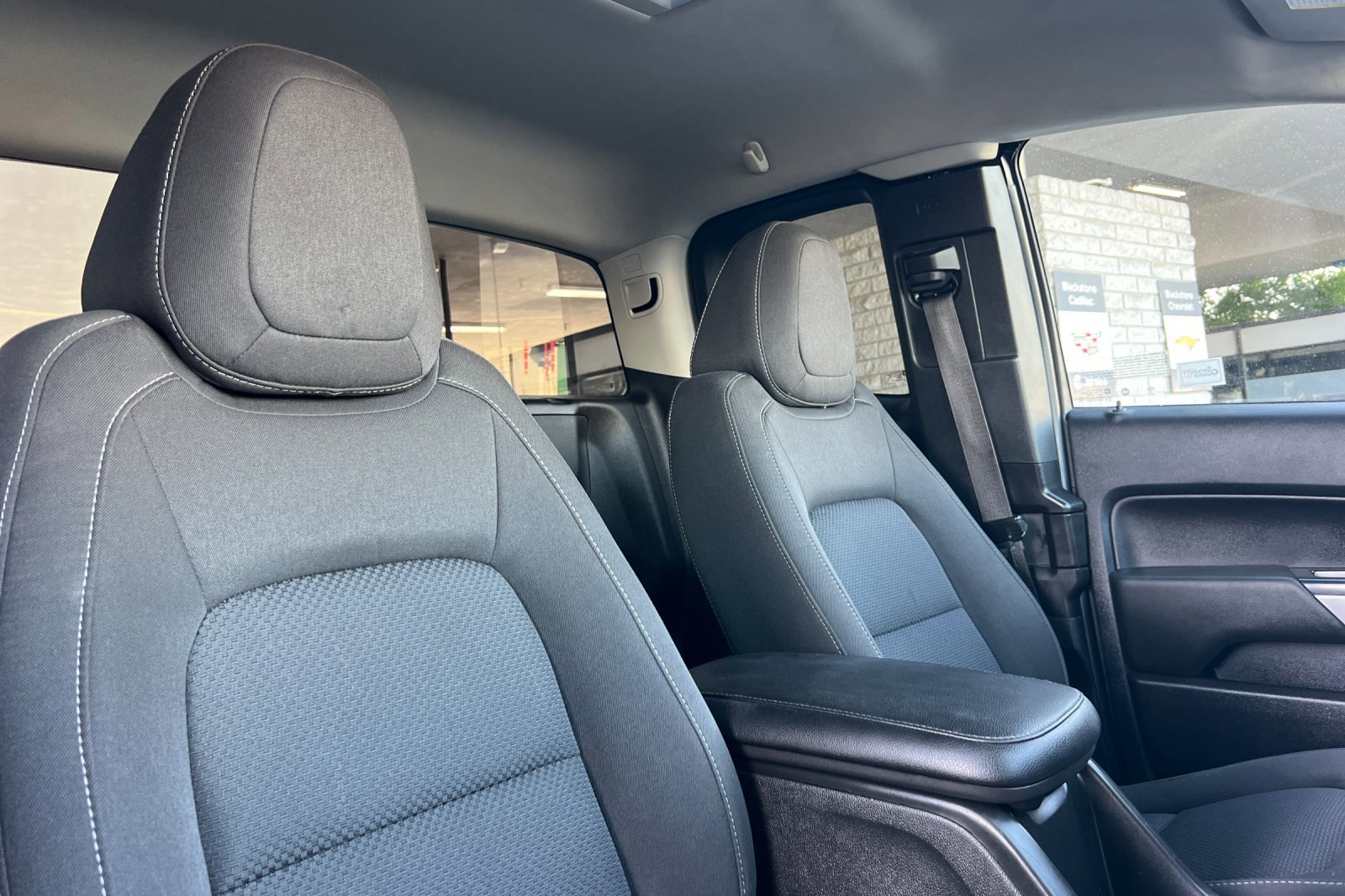 2022 Chevrolet Colorado LT photo 15