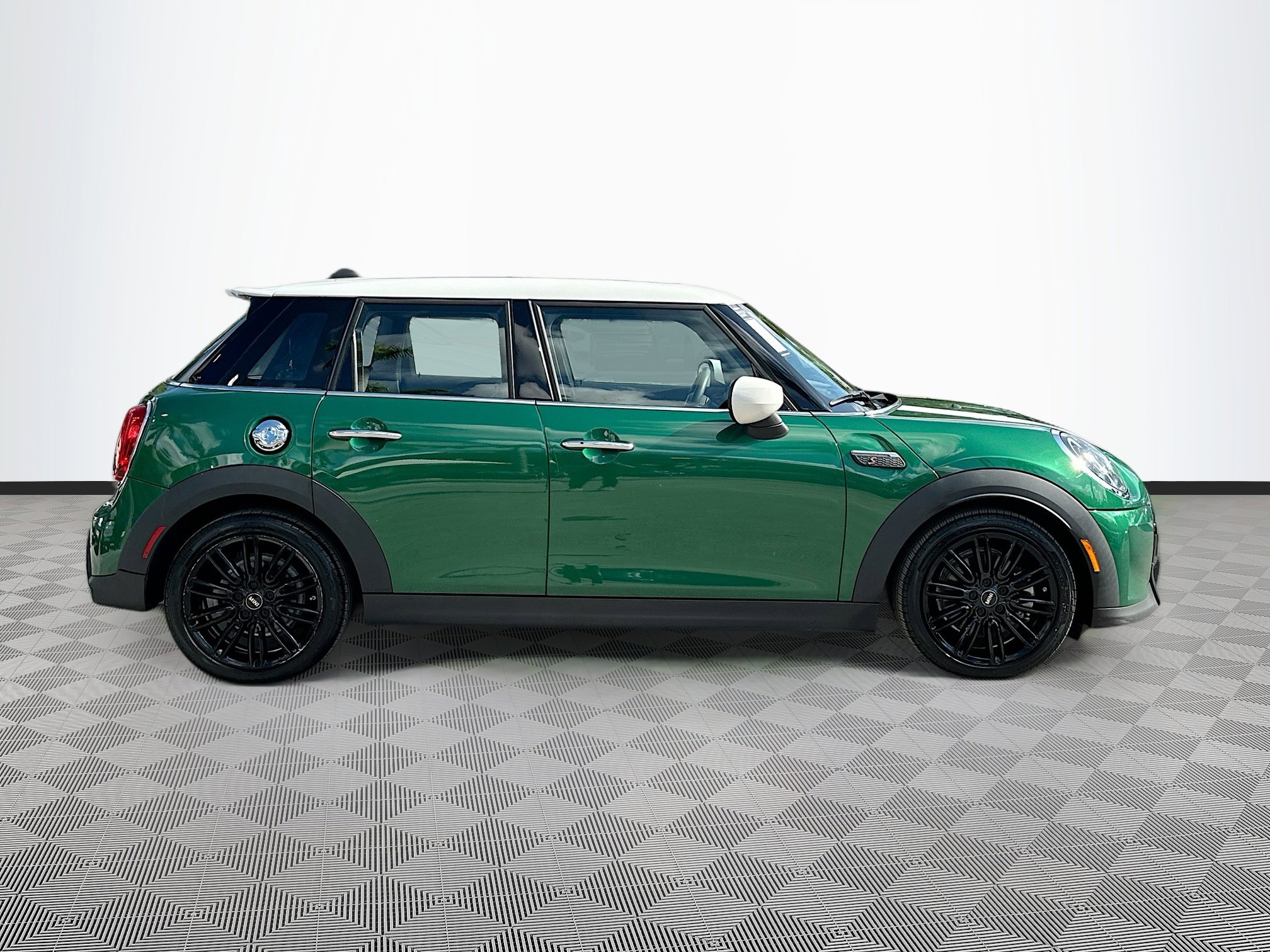 2023 Mini Cooper S Hardtop 4 Door photo 8