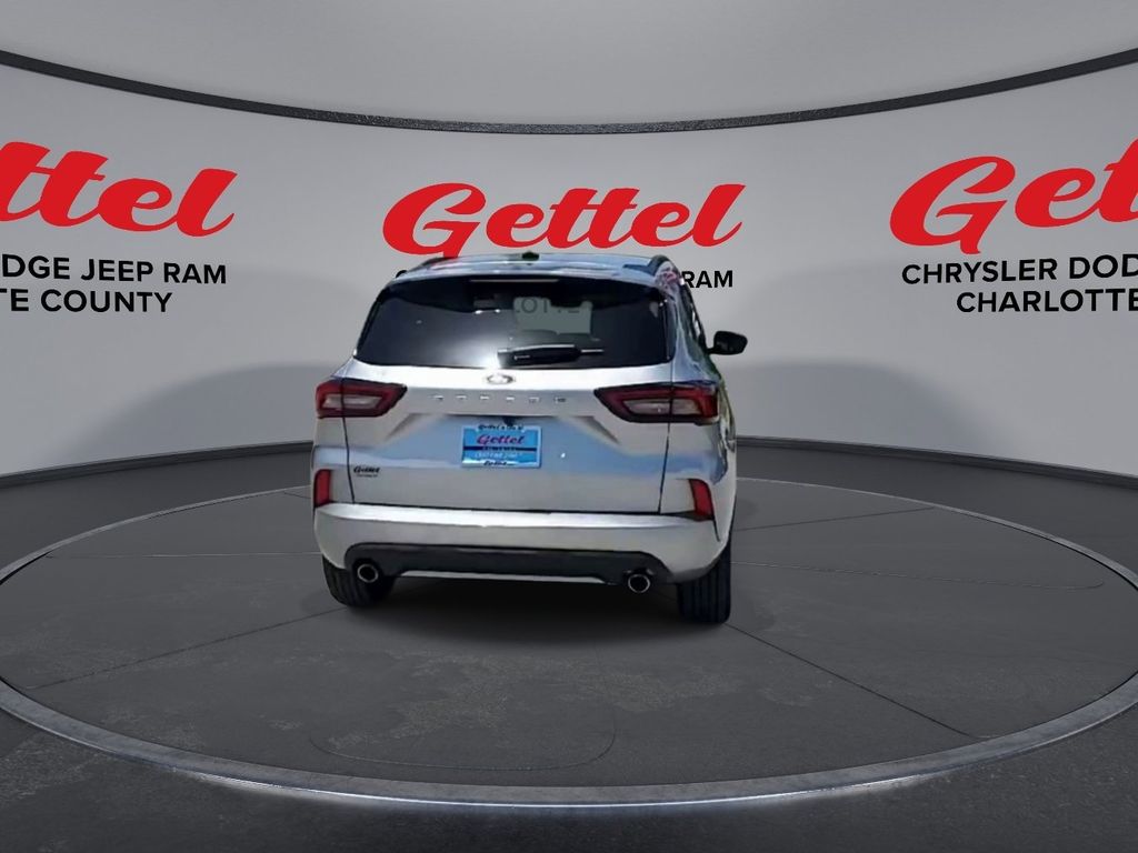 2023 Ford Escape photo 7