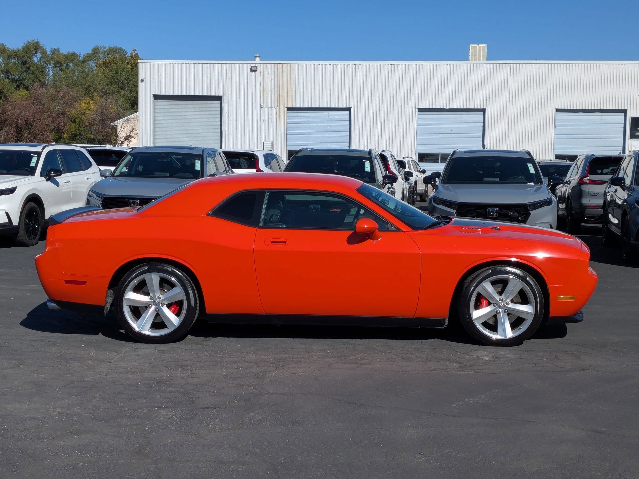 2009 Dodge Challenger SRT8 photo 2
