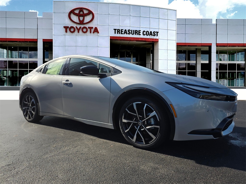 2026 Toyota Prius XSE's photo