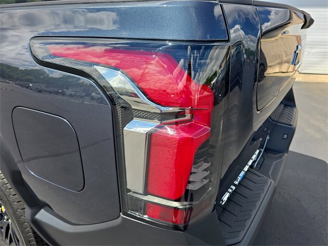 2025 Chevrolet Silverado EV LT photo 33
