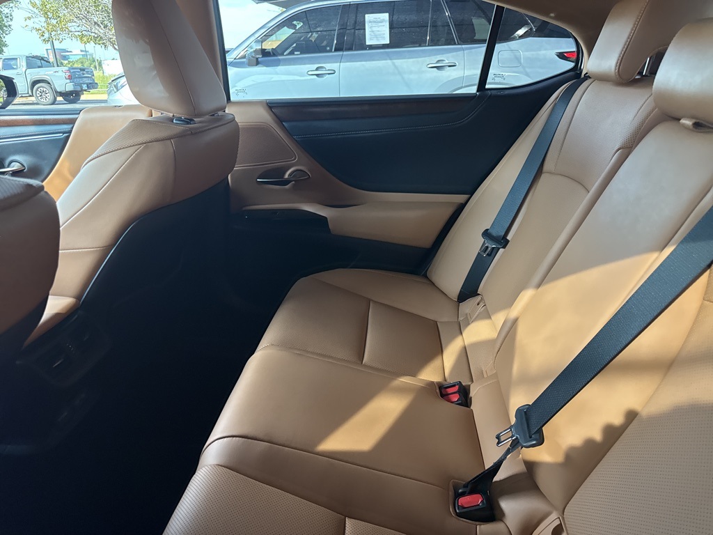2024 Lexus ES 350 Premium photo 9