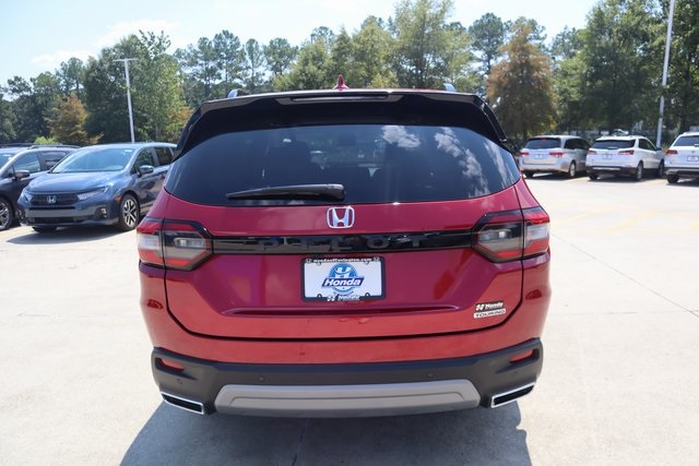 2023 Honda Pilot Touring photo 3