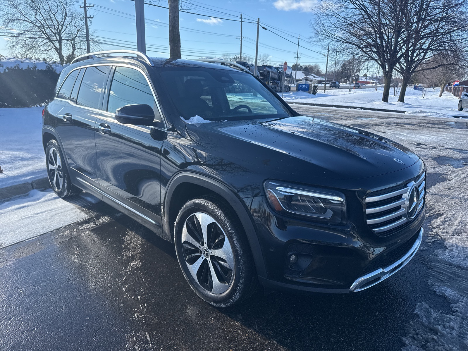 2024 Mercedes Benz GLB 250 4MATIC photo 3