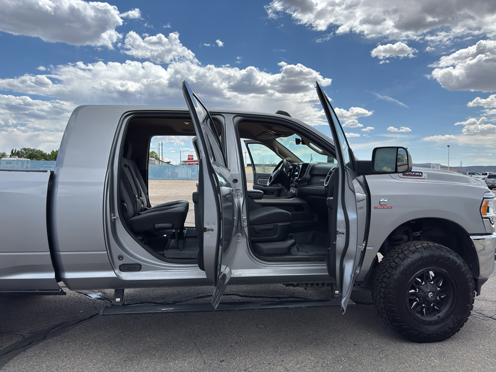 2019 Ram 3500 Big Horn photo 3