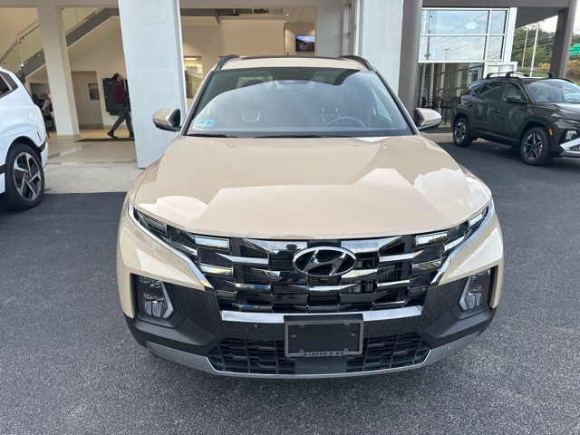 2024 Hyundai Santa Cruz Limited photo 2
