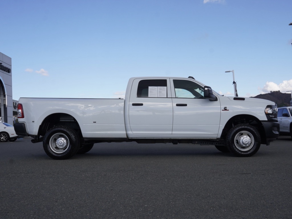 2024 Ram 3500 Tradesman photo 2