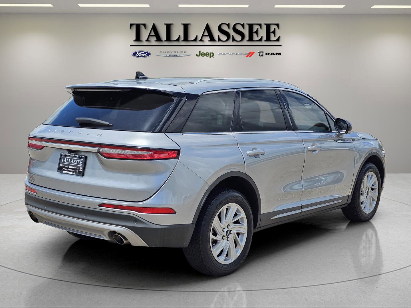 2021 Lincoln Corsair Standard photo 5