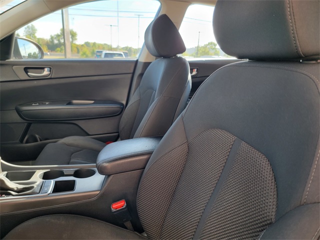 2020 Kia Optima LX photo 11