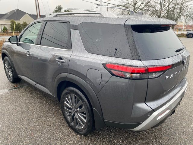 2025 Nissan Pathfinder SL photo 3