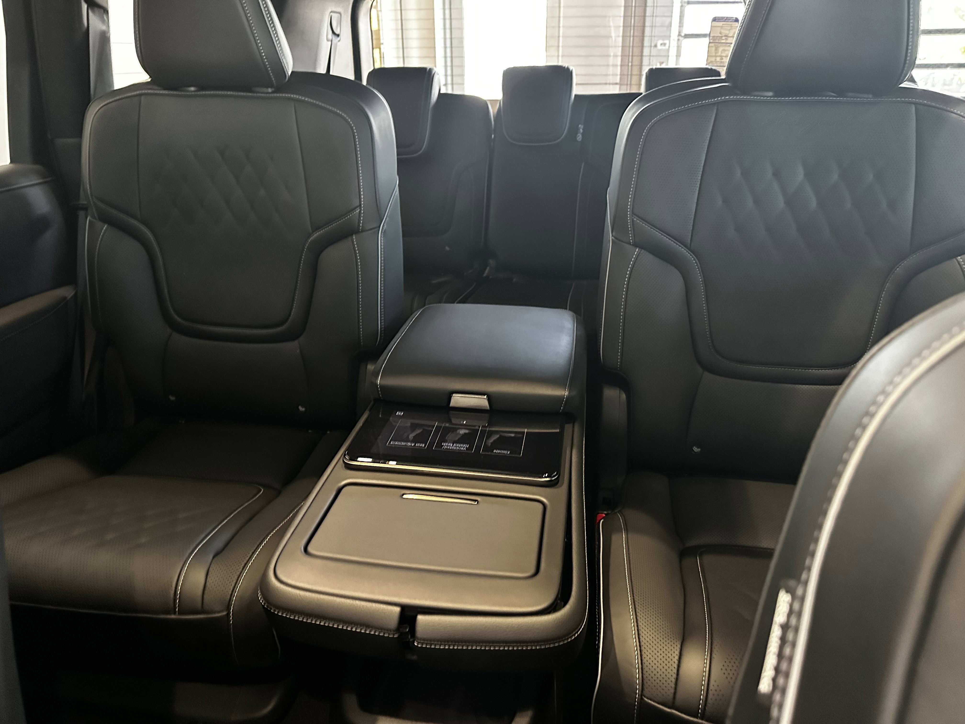 2026 Infiniti QX80 photo 7
