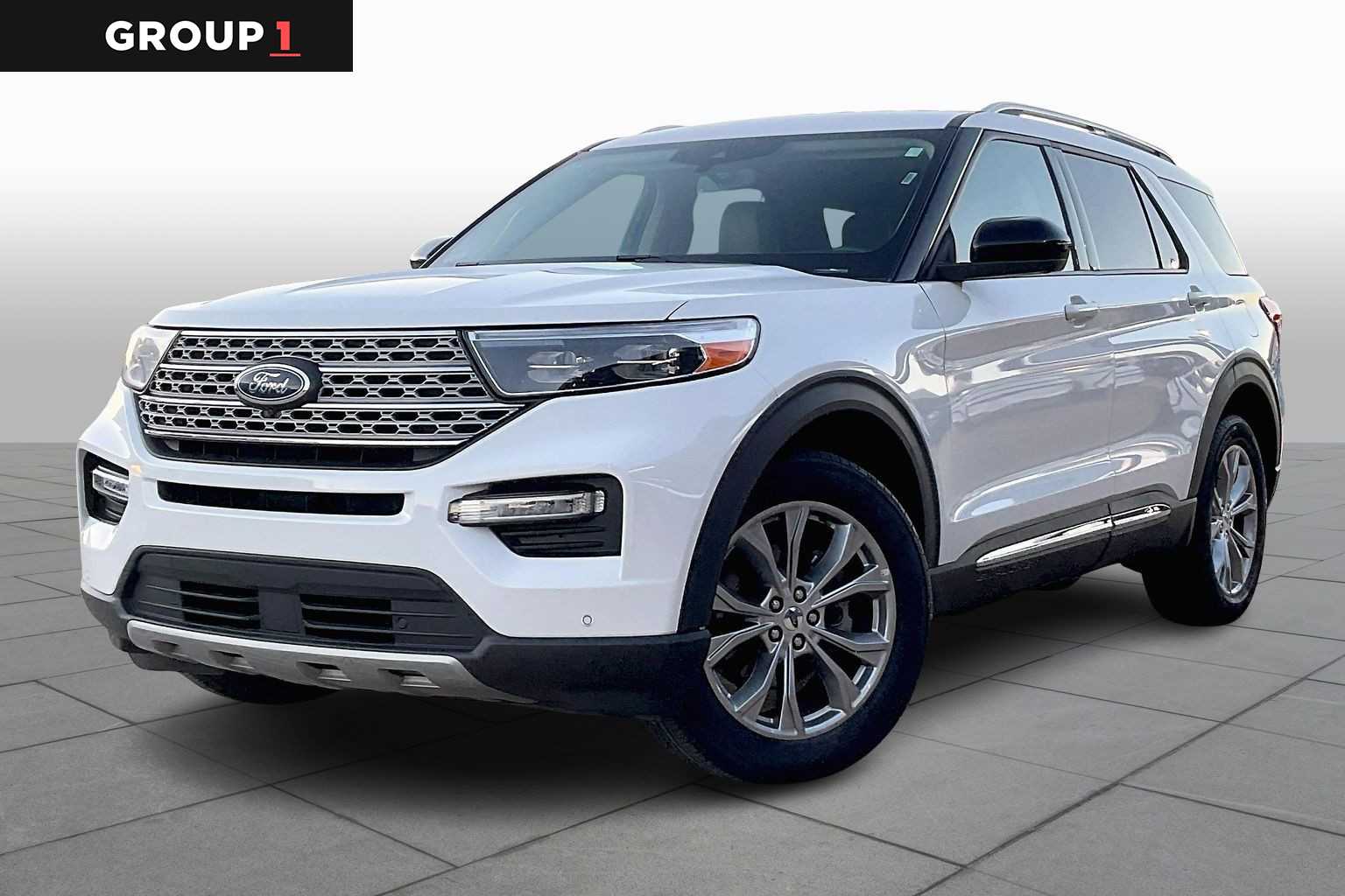 2023 Ford Explorer Limited's photo