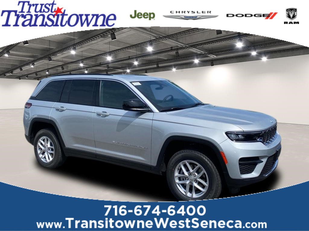 2025 Jeep Grand Cherokee Laredo's photo