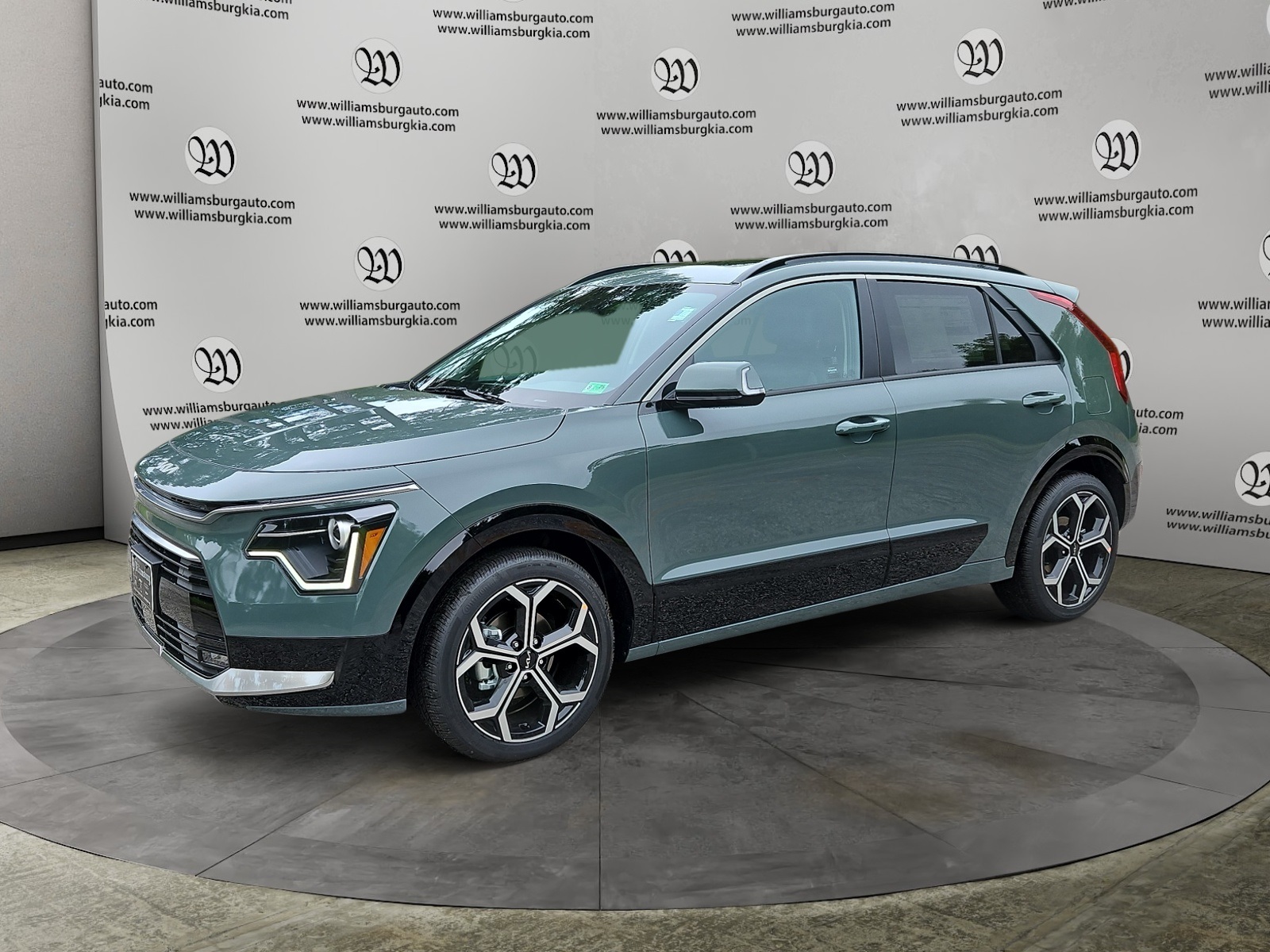 2025 Kia Niro EX Touring's photo