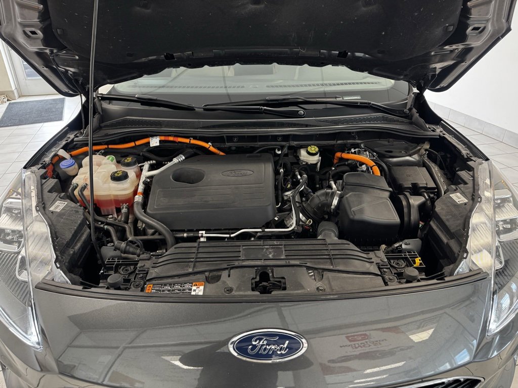 2020 Ford Escape Titanium Hybrid photo 23