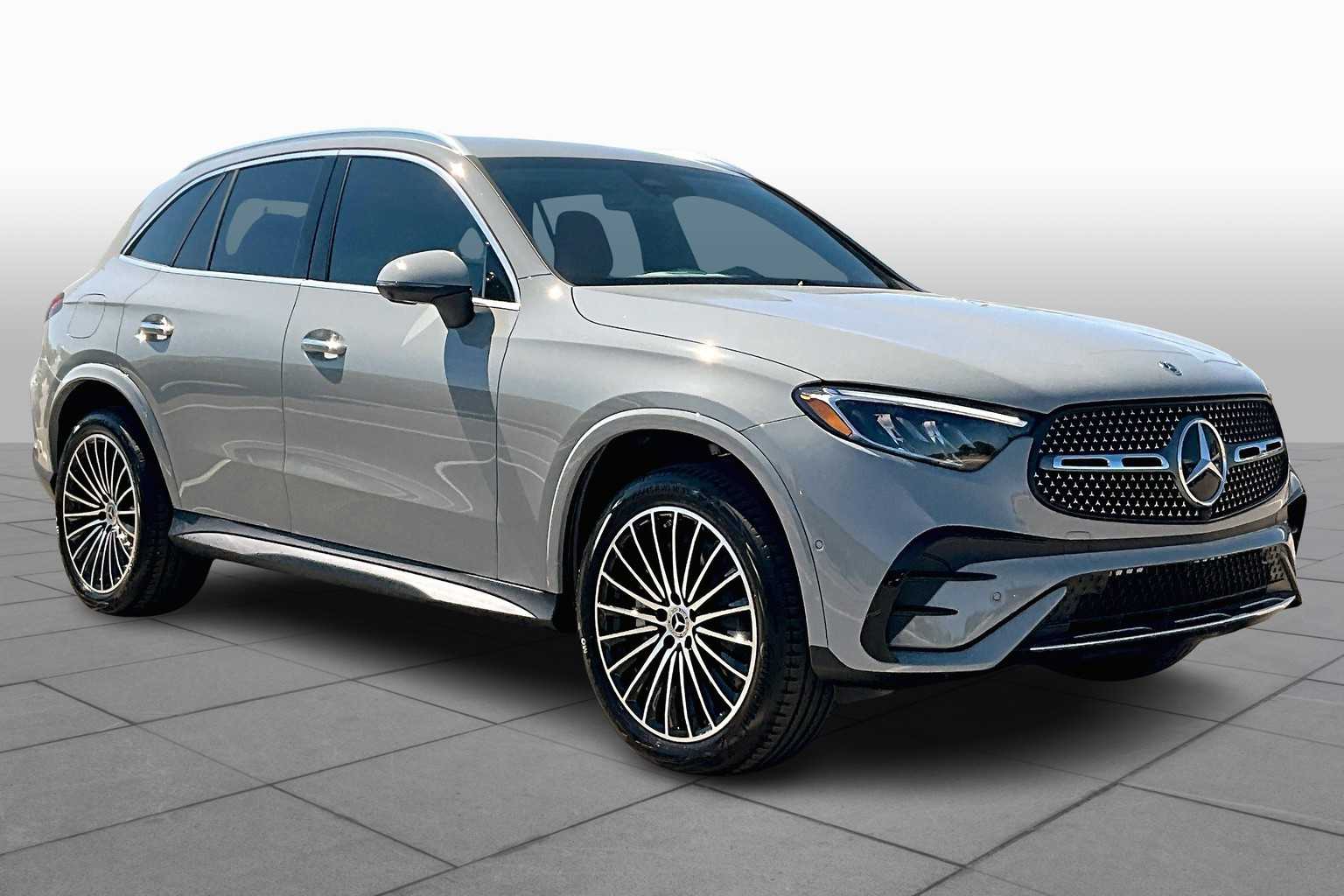 2026 Mercedes Benz GLC 300 4MATIC photo 2