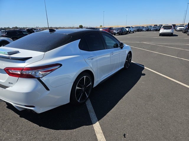 2019 Toyota Camry XSE V6 photo 5