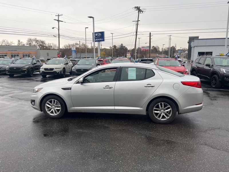 2012 Kia Optima LX photo 3