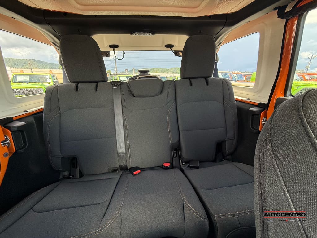 2025 Jeep Wrangler photo 3