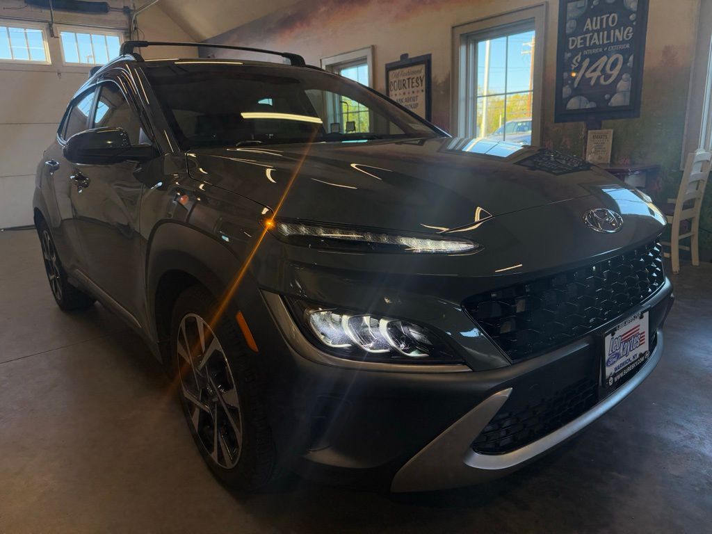 2022 Hyundai Kona Limited photo 3