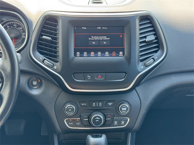 2020 Jeep Cherokee Altitude photo 24