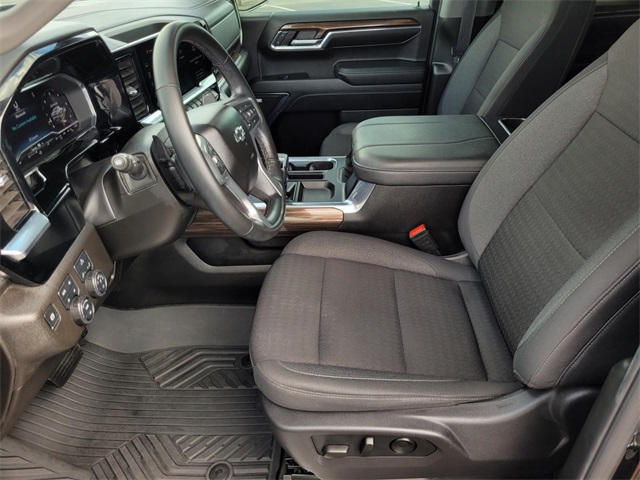 2024 Chevrolet Silverado 1500 RST photo 22