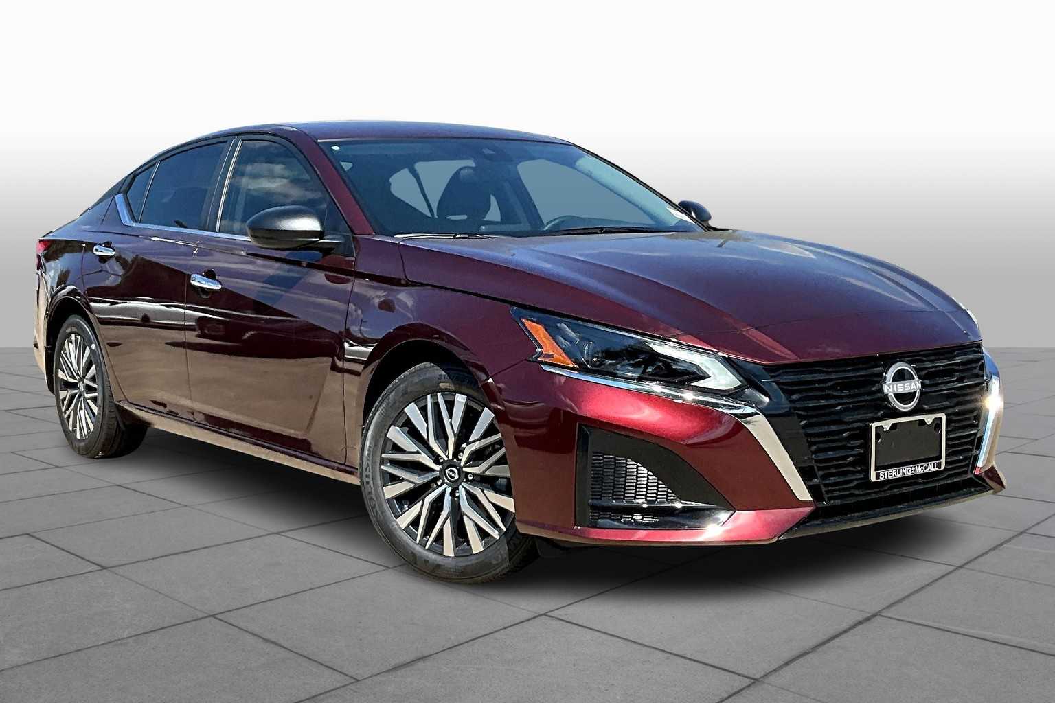 2025 Nissan Altima SV photo 2