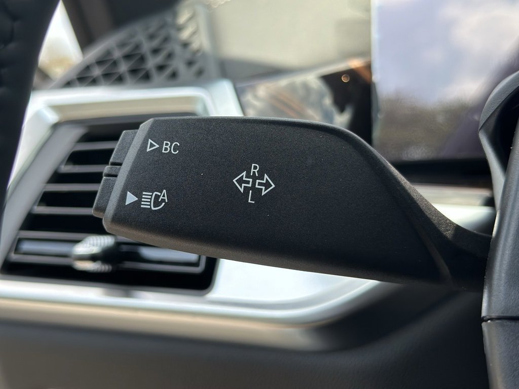 New 2026 Carbon Black Metallic BMW xDrive40i image 37