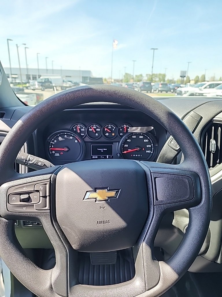 2024 Chevrolet Silverado 2500HD photo 4