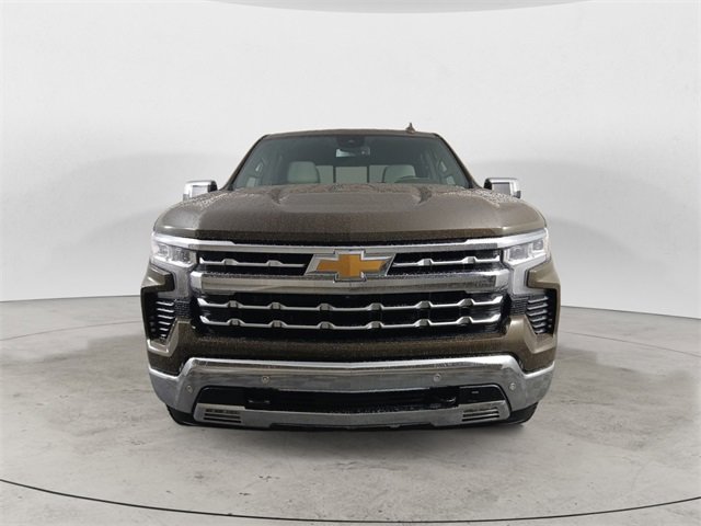 2023 Chevrolet Silverado LT photo 6