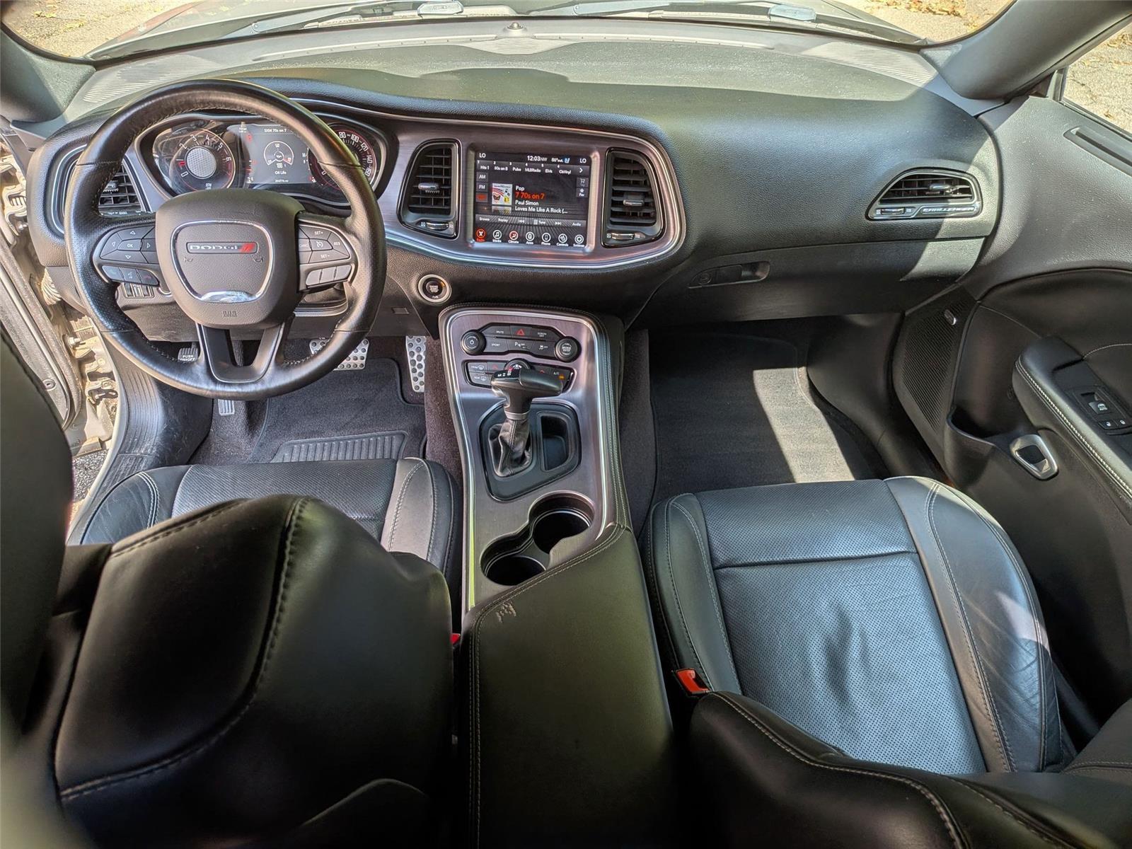 2017 Dodge Challenger SXT Plus photo 26